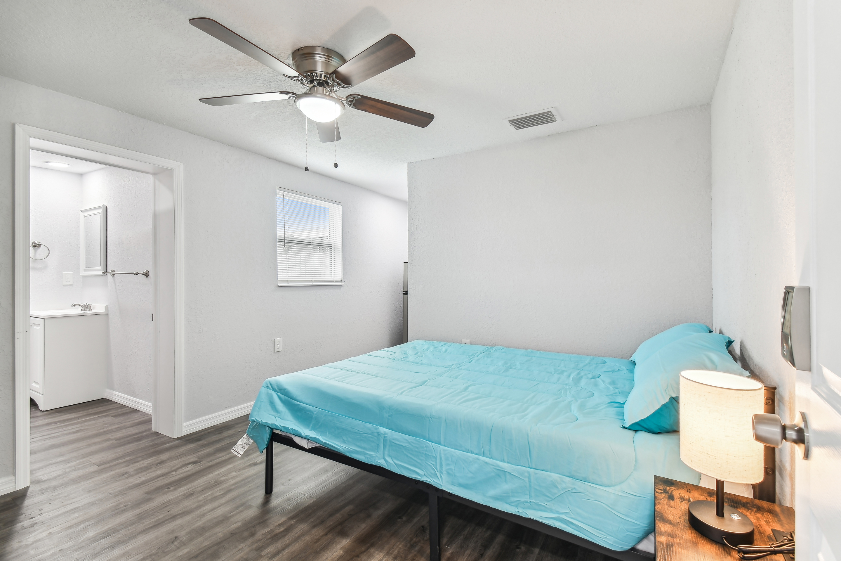 10033 Brunswick Lane - Room 2